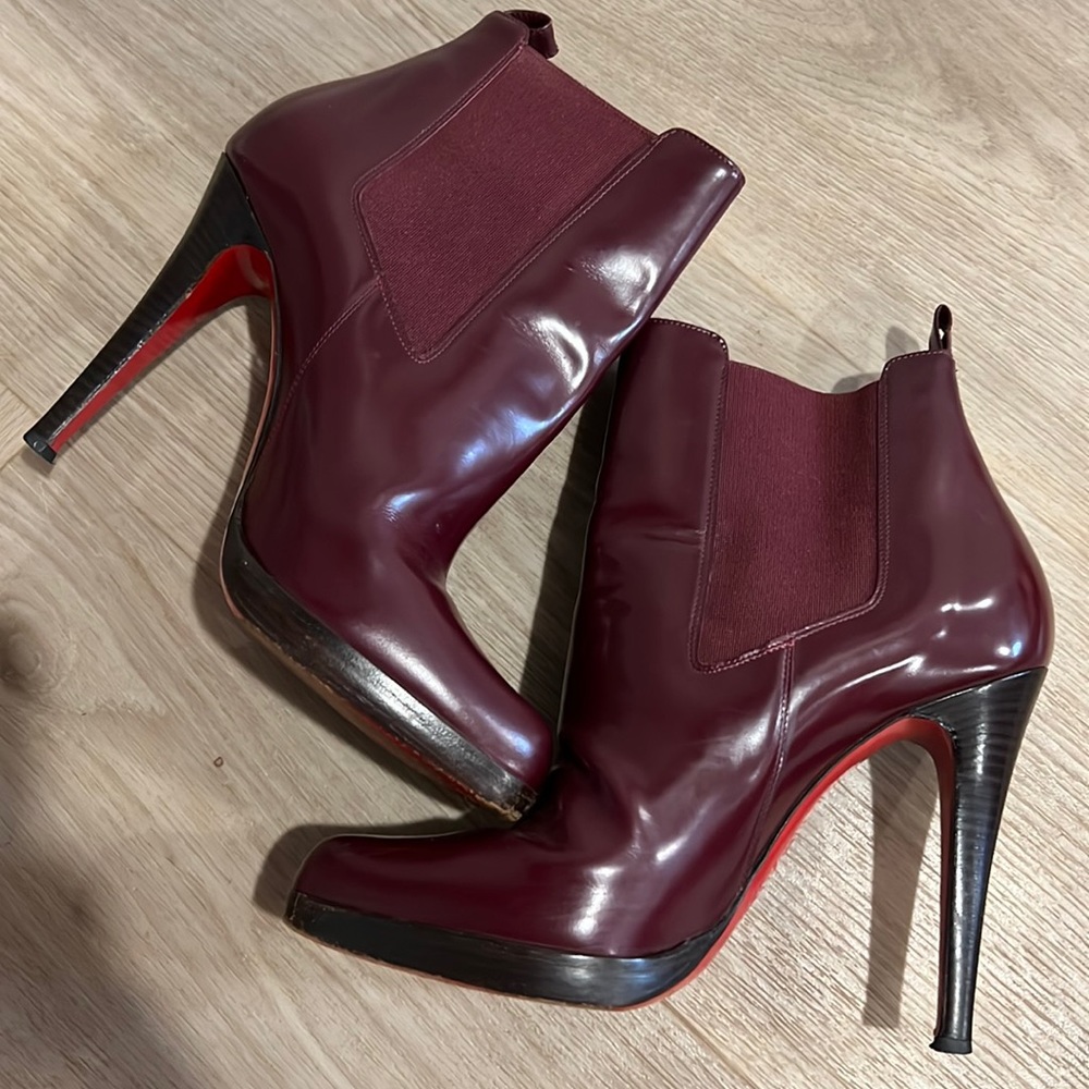 Christian Louboutin Mauve/purple boots